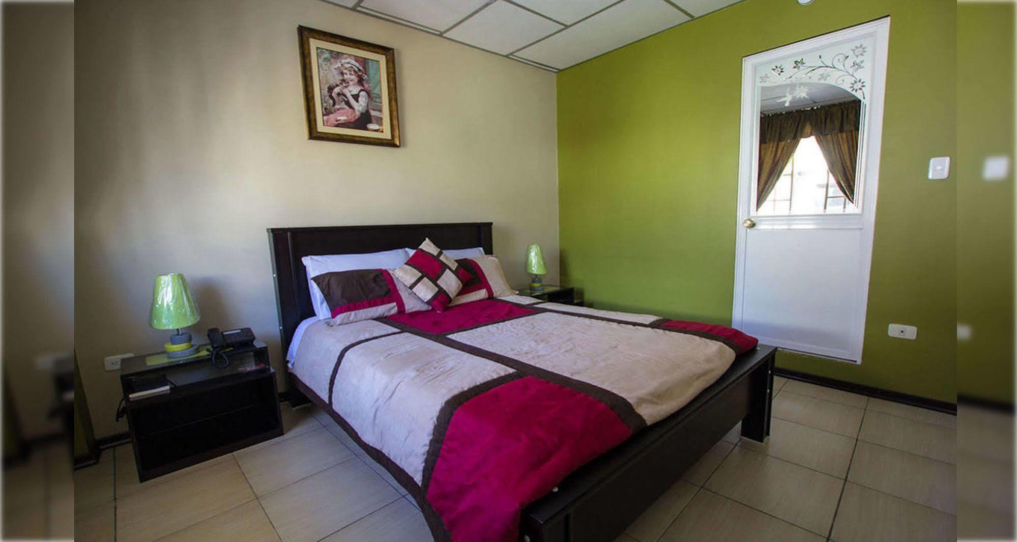 Hotel Las Gardenias Κουένκα Εξωτερικό φωτογραφία